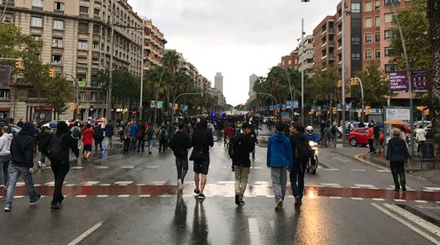 Более 300 человек пострадали во время референдума в Каталонии