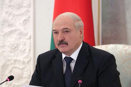 Лукашенко требует жесткого наказания для «крутяков» на квадроциклах и снегоходах за езду по сельхозугодьям