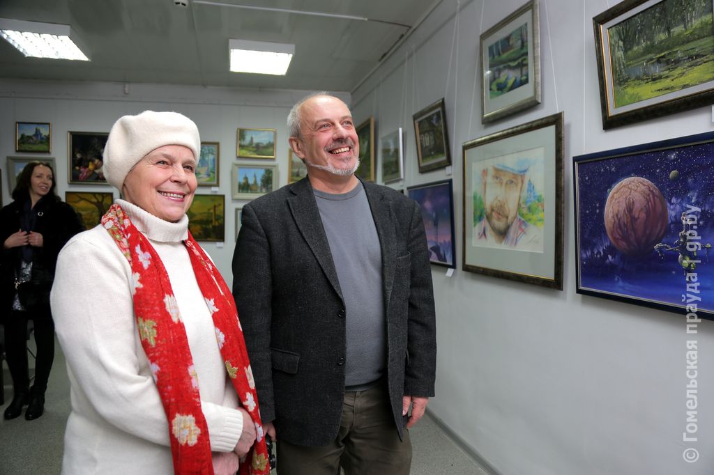 Выставка белорусских и российских художников открылась в Новозыбкове  