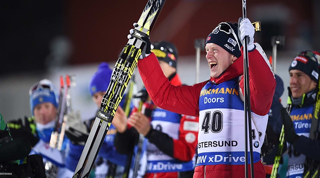 Норвежский биатлонист Йоханнес Бё победил в индивидуальной гонке на КМ в Эстерсунде