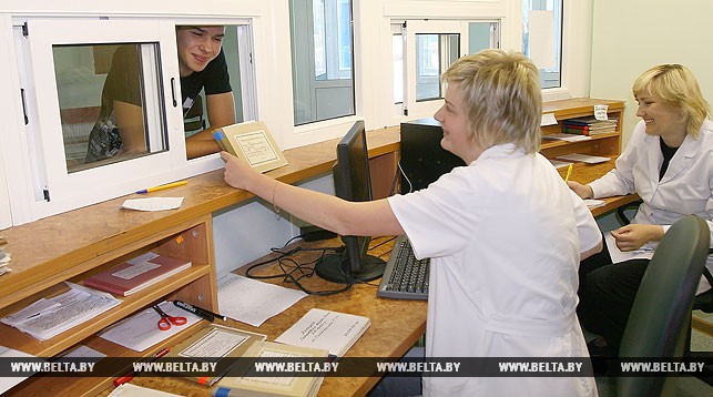В Беларуси изменен график работы поликлиник и больниц в праздничные выходные в июле