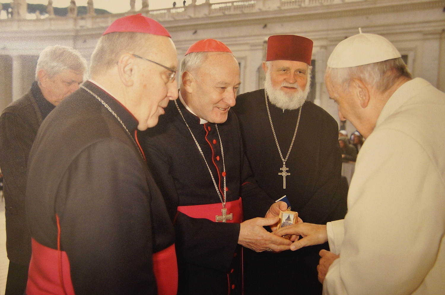 Папа римский Франциск освятил камень из Назарета для нового костела в Гомеле