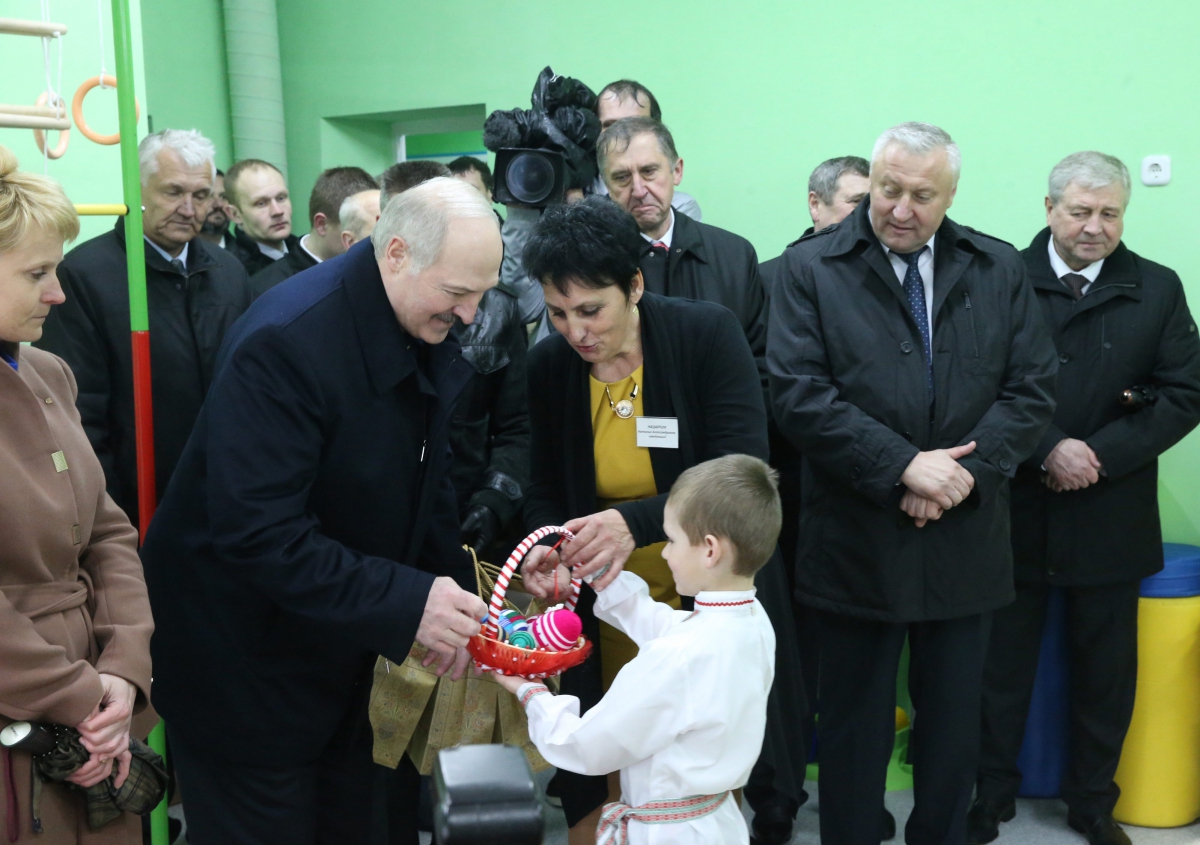 Александр Лукашенко посетил Ельский район