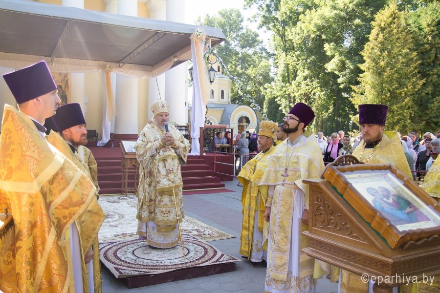9 августа в Свято-Петропавловском соборе пройдет литургия под открытым небом