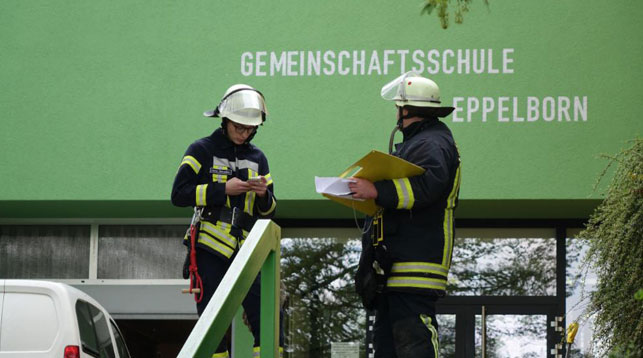 В Германии 350 детей поместили в карантин после утечки химиката в школе