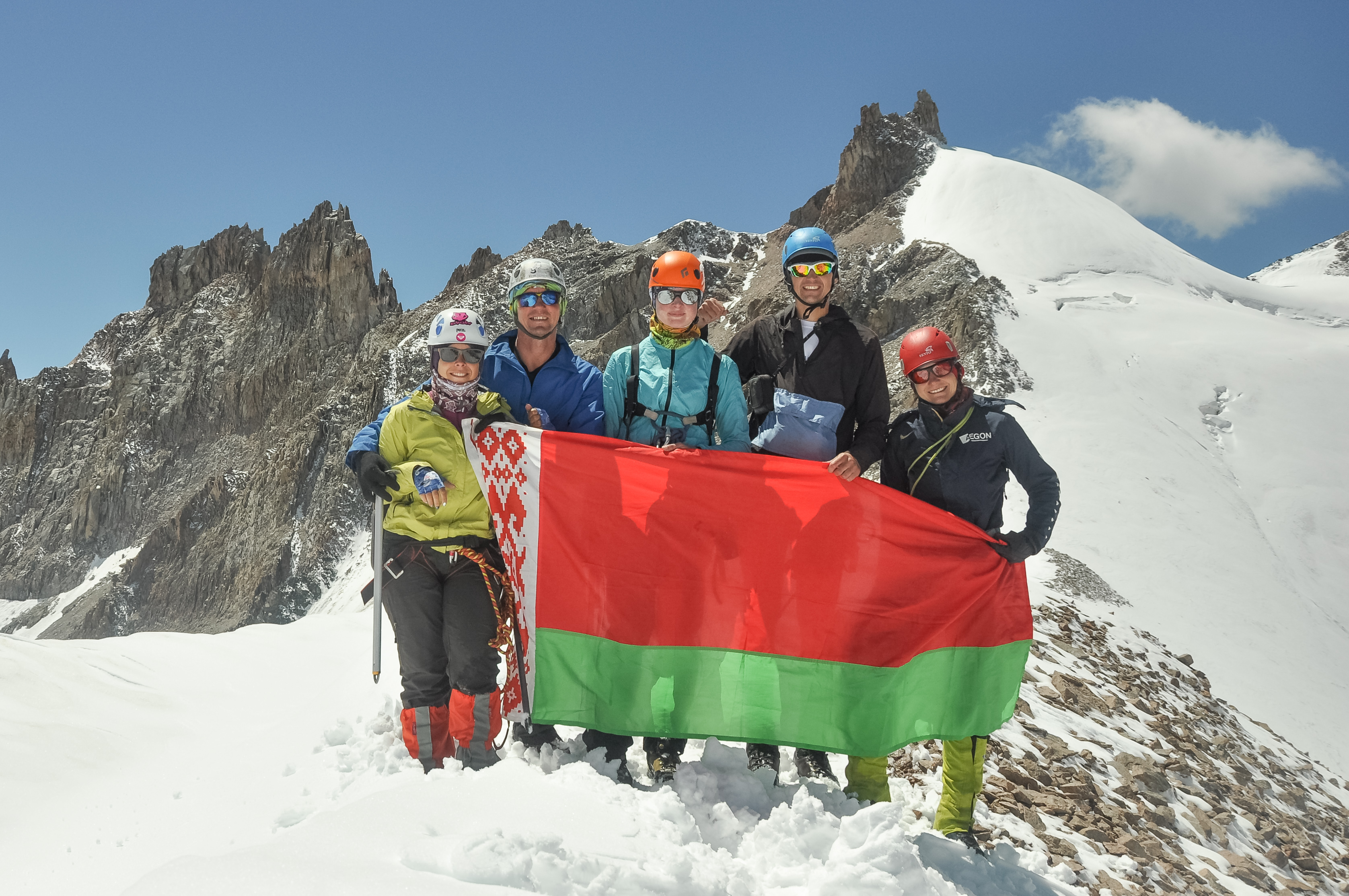 Группа белорусских туристов,  в которой четверо гомельчан, совершила поход в горы Тянь-Шаня (Киргизия)