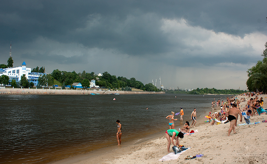 Госсаннадзор выявил нарушения на одном из гомельских пляжей и продлил запрет на купание детей — на пяти