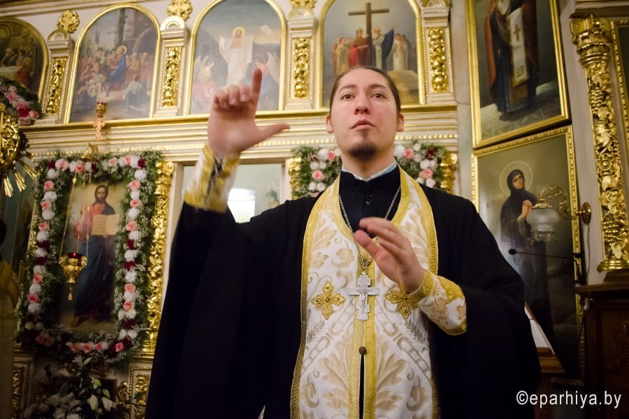 7 января в Свято-Петро-Павловском кафедральном соборе ночная Рождественская литургия пройдет с сурдопереводом