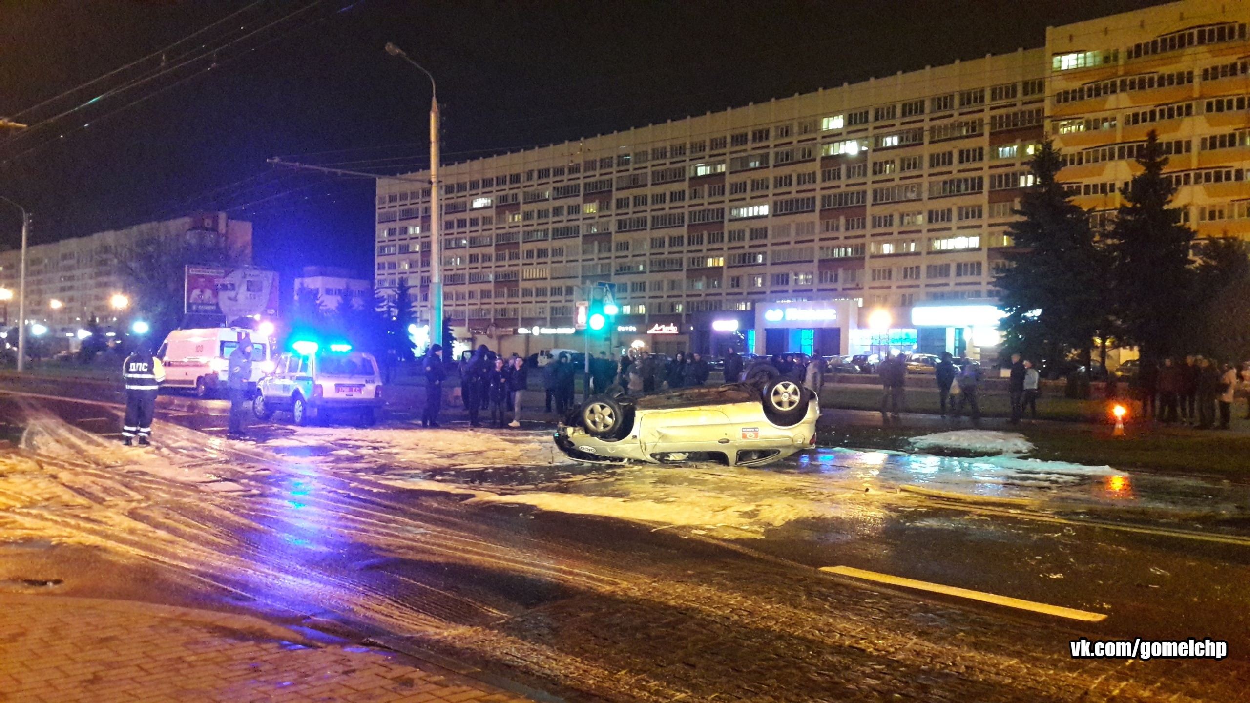 Сильные новости чп гомель. Происшествие в Гомеле в 2014 году. Перевернутая машина на Советской. Погода в Гомеле сейчас фото.