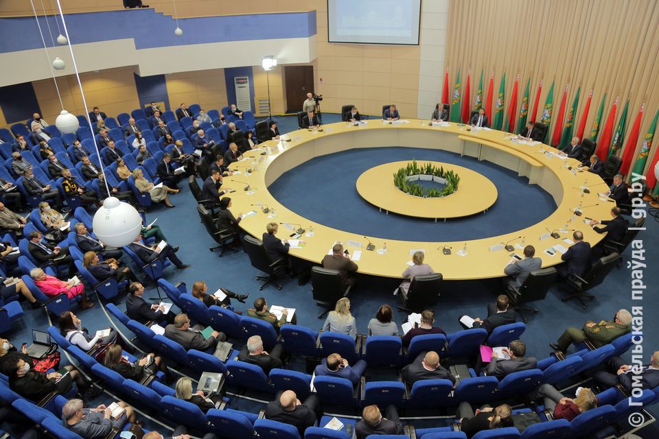На областном форуме в Гомеле обсудили возможные изменения Конституции Беларуси