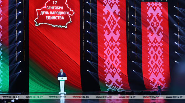 Лукашенко: Польша, Литва и Латвия наивно рассчитывают выторговать себе будущее в новых реалиях