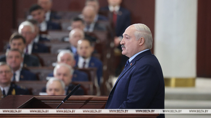 Лукашенко: Западу не удалось изолировать Беларусь - международные позиции страны даже упрочились