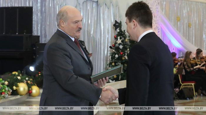 Лукашенко в кадре и за кадром: какой он? Ветеран пула Первого о работе рядом с Президентом
