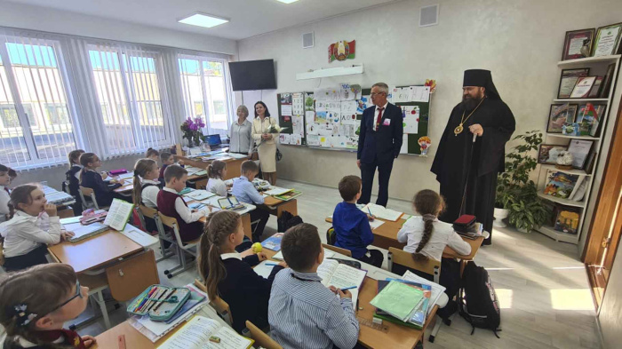 В гомельской гимназии №51 состоялось открытие олимпиады, приуроченной к 1030-летию Православия на белорусских землях
