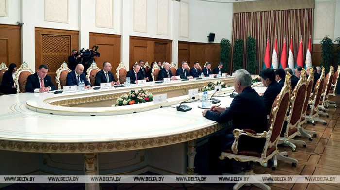 Лукашенко и Рахмон обсудили противодействие вызовам и угрозам