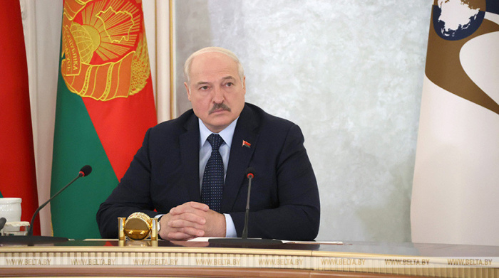 Что делать с санкциями и какие меры надо принимать экстренно. Лукашенко выступил на саммите ЕАЭС