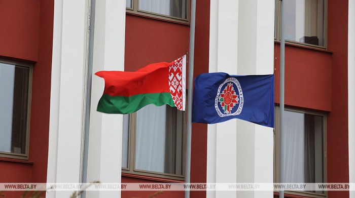 МИД Беларуси приспустил флаги в знак скорби по жертвам теракта в России