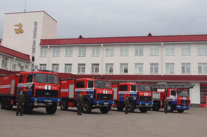 Разжигают интерес к пожарному делу: Гомельский филиал Университета гражданской защиты МЧС Беларуси отмечает 25-летие