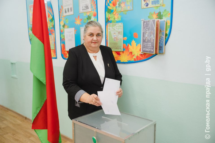 Каждый выступает за стабильность: свой выбор сделала заслуженный учитель Беларуси Жанна Жадейко