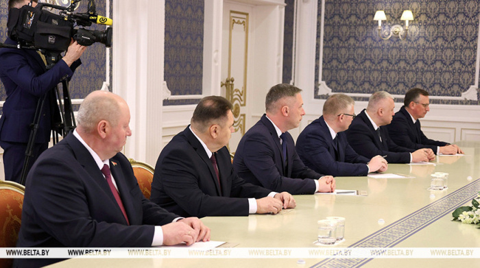"Боком вылезет, не делайте этого". Лукашенко предостерег руководителей от вранья