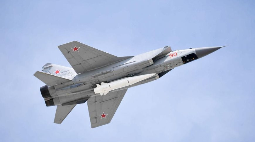 Минобороны РФ перебросило три самолета МиГ-31И с "Кинжалами" в Калининградскую область