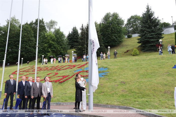 В Витебске подняли флаг XXXI Международного фестиваля искусств 