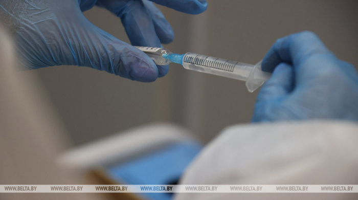Более 5,7 млн белорусов прошли полный курс вакцинации против COVID-19
