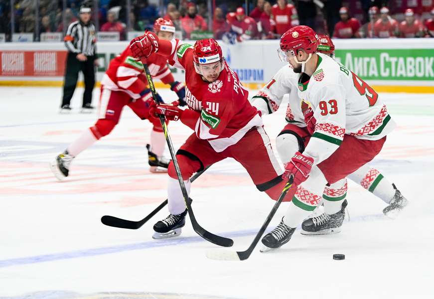 Хоккеисты сборной Беларуси снова проиграли россиянам в товарищеском матче