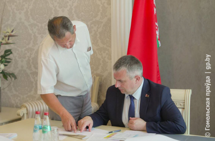 Успеть в срок: совещание по подготовке к Дожинкам провел глава региона Иван Крупко