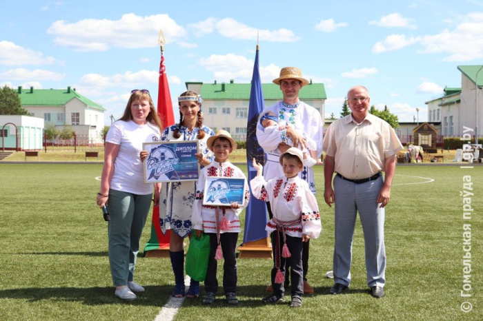 Победителями областного этапа республиканского проекта «Властелин села» стала семья Веракса из агрогородка Прудок 