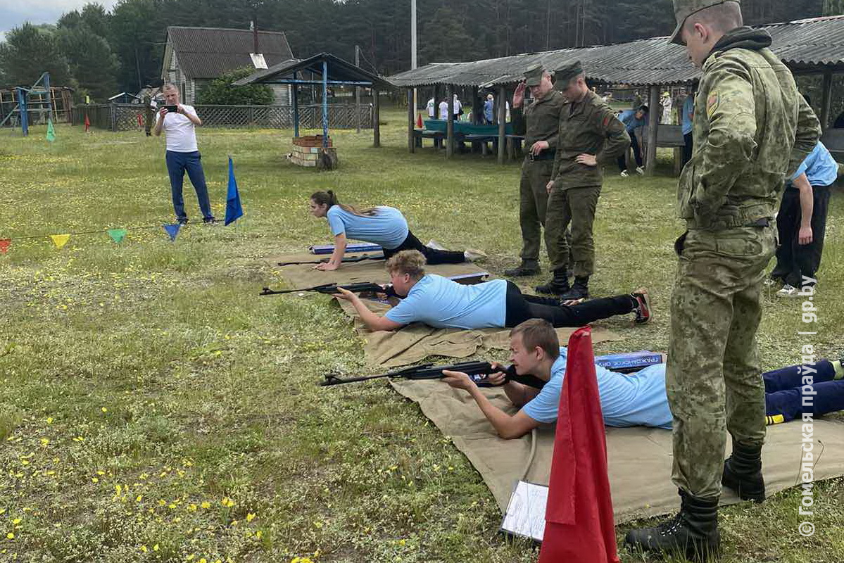Эстафеты и стрельба из винтовки: в Светлогорском районе прошли II областные соревнования для детей-сирот 