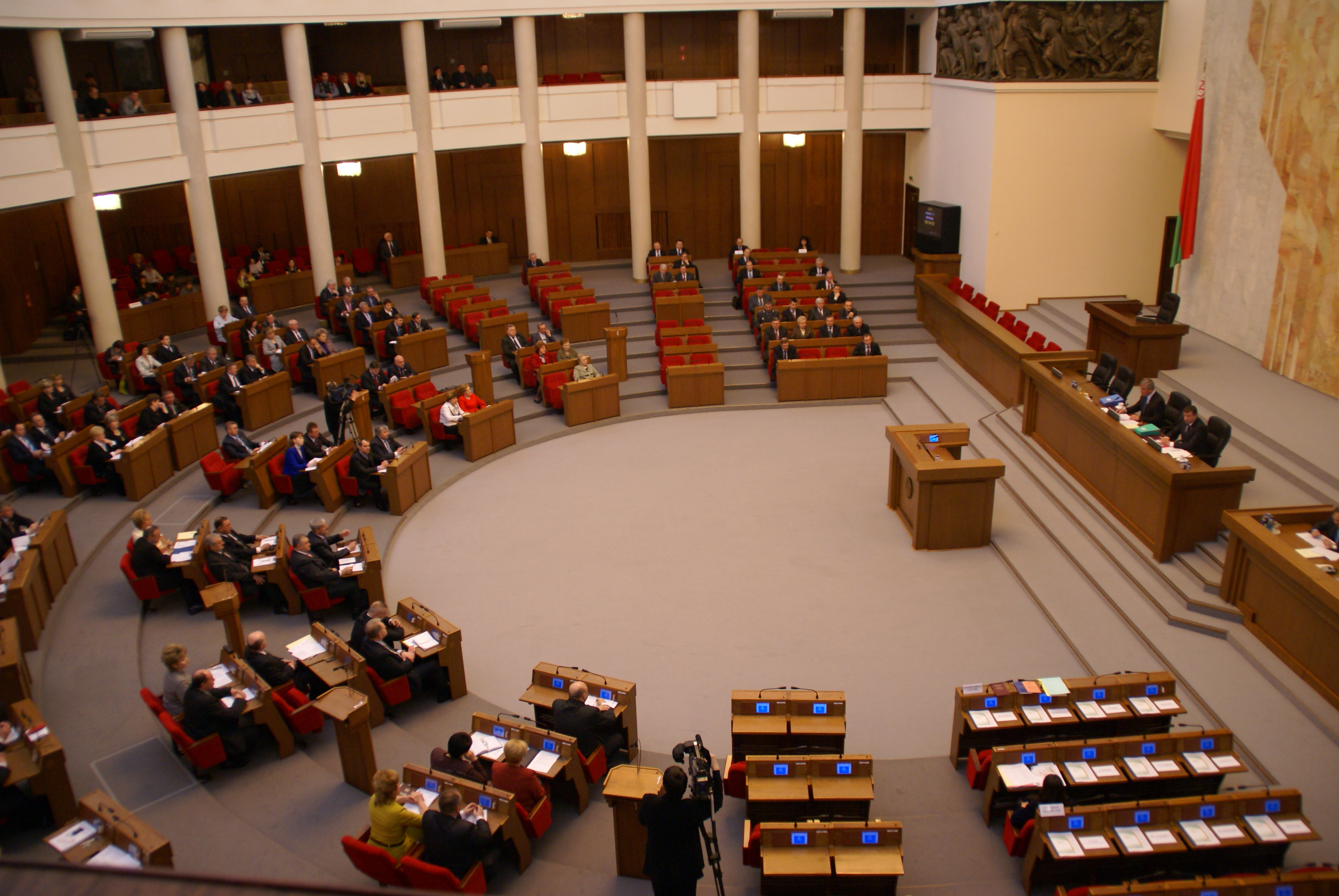 Парламент 6