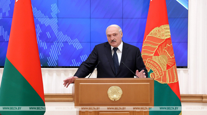 Лукашенко пообещал в ближайшее время принять решение в отношении беглых, которые хотят вернуться в Беларусь