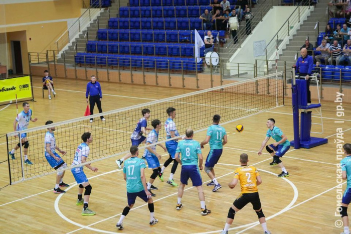 Волейболисты гомельской команды «Газовик» обыграли минский «Мапид»