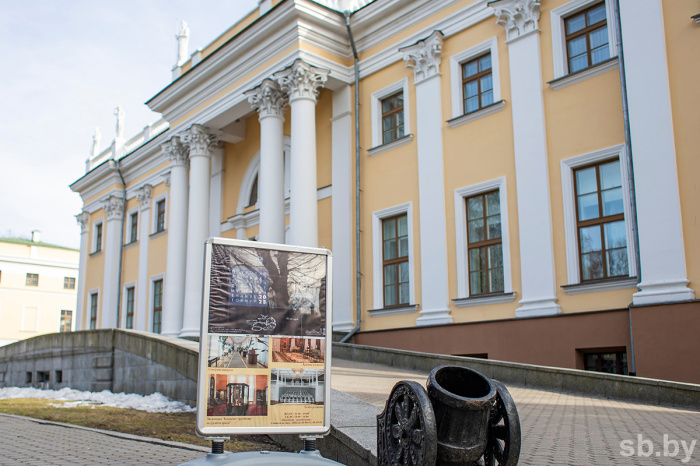 Около 700 предметов поступило за год в фонды Гомельского дворцово-паркового ансамбля