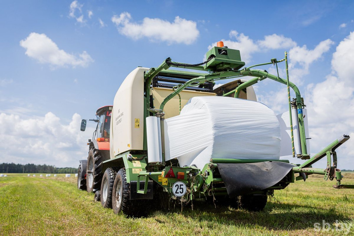 В сельхозпредприятиях страны заготовили 9,4 миллиона тонн сенажа