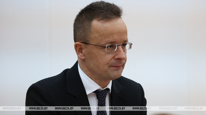 Глава МИД Венгрии назвал ошибочной санкционную политику Запада
