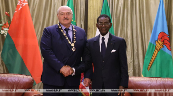Президент Экваториальной Гвинеи наградил Лукашенко орденом Независимости