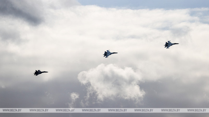 Летные экипажи Беларуси и России выполняют боевое применение на полигоне Ружанский
