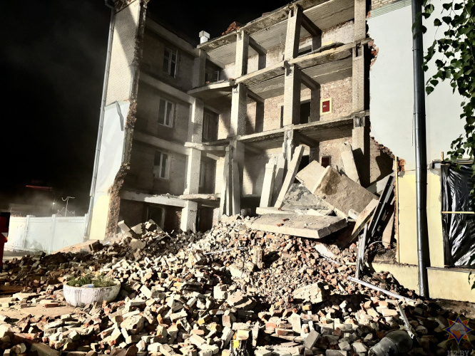 Завалы разобраны, виновные устанавливаются. Частичное обрушение здания в Гомеле на Крестьянской, 42 обошлось без жертв