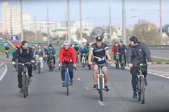 В Гомеле провели велопробег к 105-летию образования УВД Гомельского облисполкома