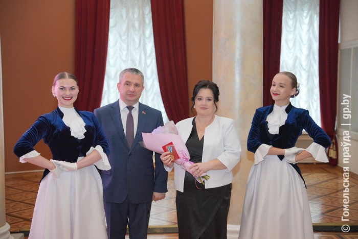 Во Дворце Румянцевых и Паскевичей проходит торжественное мероприятие, посвященное Дню матери (дополняется)
