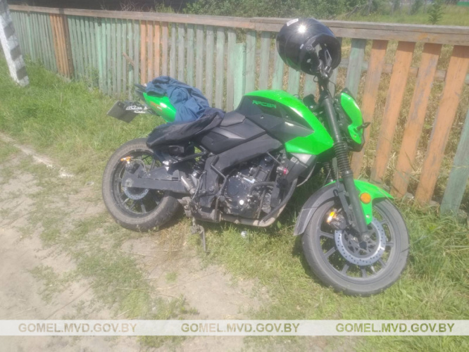 В Житковичском районе мотоциклист не справился в управлением и опрокинулся