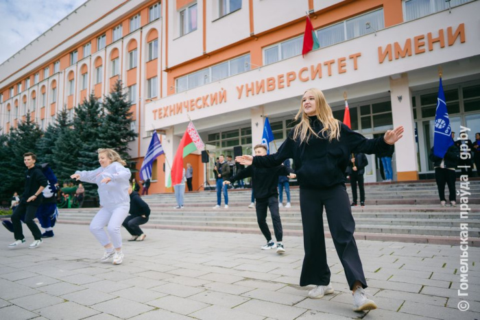 Двигайся в такт, двигайся как политех: «Варушынак» прошел в ГГТУ имени П. О. Сухого 