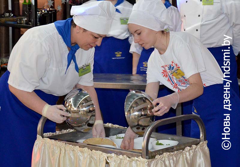 В Жлобине прошел кулинарный батл, приуроченный к 10-летию унитарного предприятия по оказанию услуг «Металлургсоцсервис»
