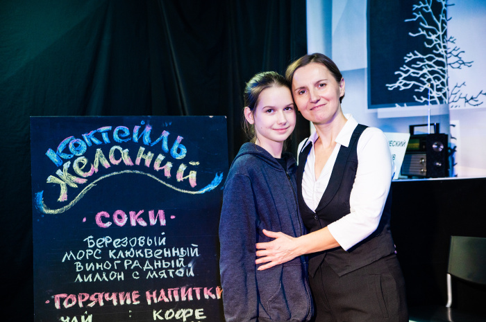 Влюбленные в Мельпомену: мама и дочка Михальцовы вместе выходят на сцену в любительском театре