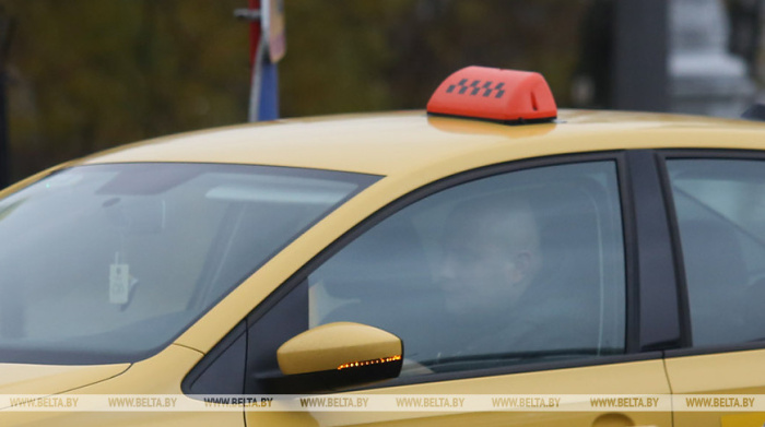 В Октябрьском районе у таксиста за долги по кредиту конфисковали авто