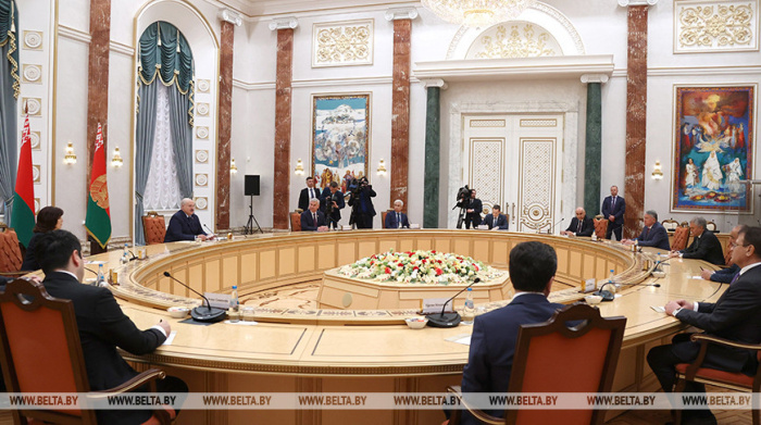 Угроза глобального конфликта, "контрнаступ" и призыв к единству. Все громкие заявления Лукашенко на встрече по линии ОДКБ