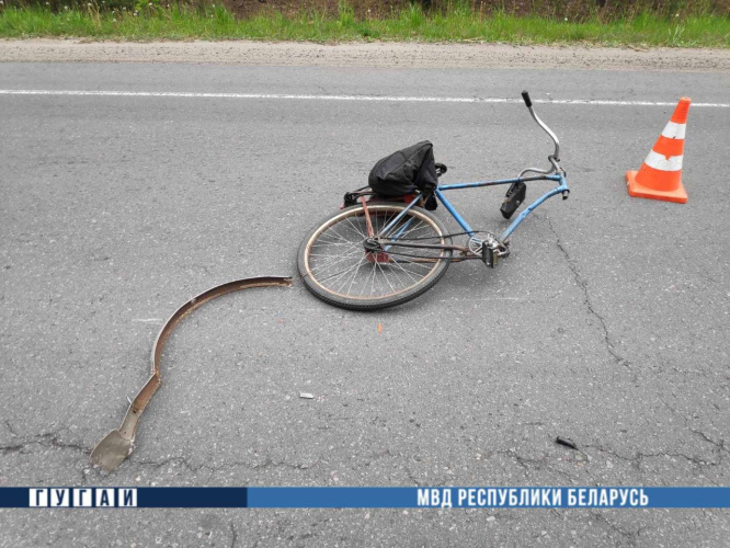 В Житковичском районе под колесами автомобиля погиб 57-летний велосипедист