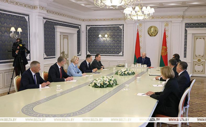 Лукашенко назначил главой Администрации Президента Крутого, первым замглавы - Петкевич